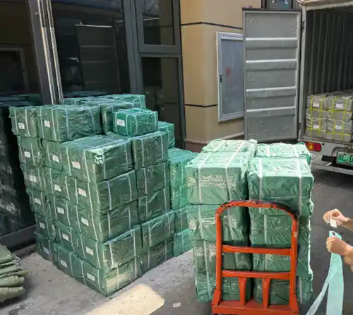 Objednávka hardvéru zákazníckej skrinky je zabalená a pripravená na odoslanie